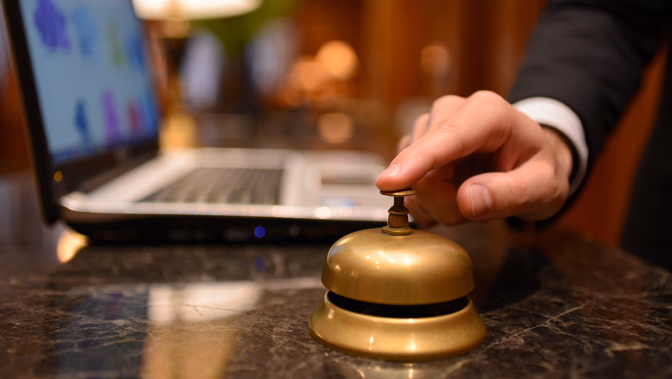 Ilustração: Por que Todo Hotel Precisa de um Site Profissional